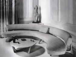 b22-design:  Vladimir Kagan - sofa - 1952