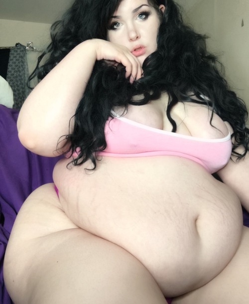 bbwcreampuff:Hi I am cute and fat