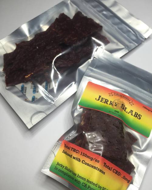 @d_hydro_edibles is here passing out samples and has a exclusive bogo deal with the newest flavor &a