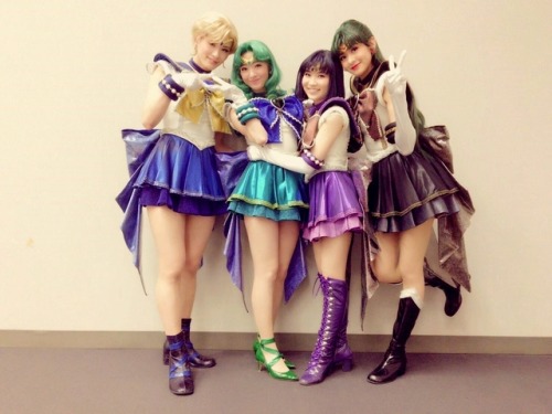 real-life-senshi: Outers family photos series &lt;3Every time I feel like I cannot love this Out