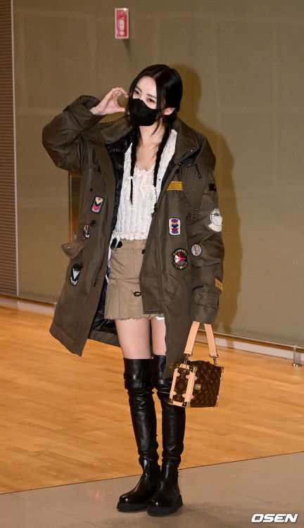 k-airportstyle:   Sunmi - December 29th 2022  