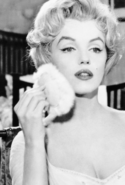 missmonroes:  Marilyn Monroe in The Prince and the Showgirl (1957)