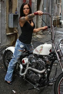 biker-girls:  Girls And Bikes 