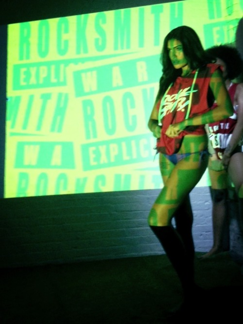 theclassyissue:  Submission! 
