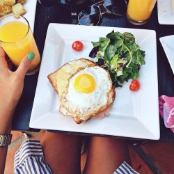 peachnaked:  breaky dates 