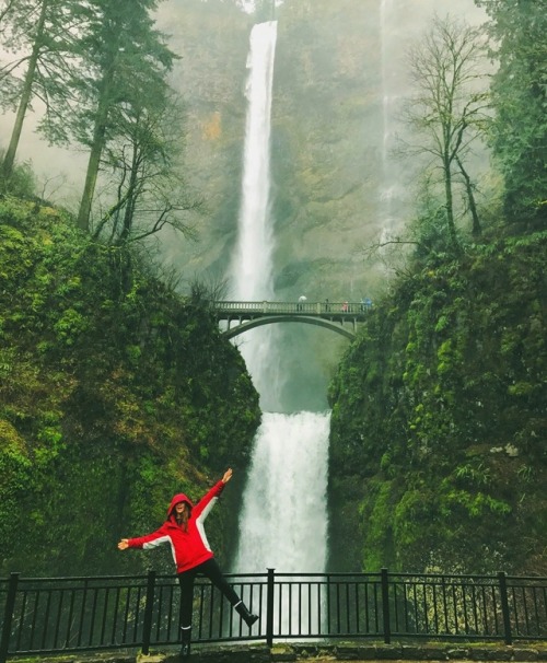 3.13.17. hangin’ out at Oregon’s tallest waterfall // Multnomah Falls (620 ft)