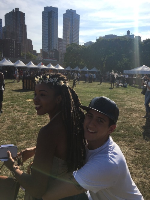 bwwmswirl:  blackgirls-lovelife:Not once did we look at the camera. We had one job. IGs:deadlychinadolls & skyenyc   SWIRL LIFE  