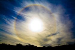 sixpenceee: The sun halo effect is an optical