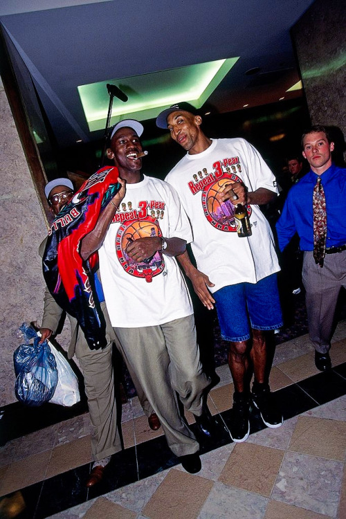 Michael Jordan and Scottie Pippen 1998 NBA Finals