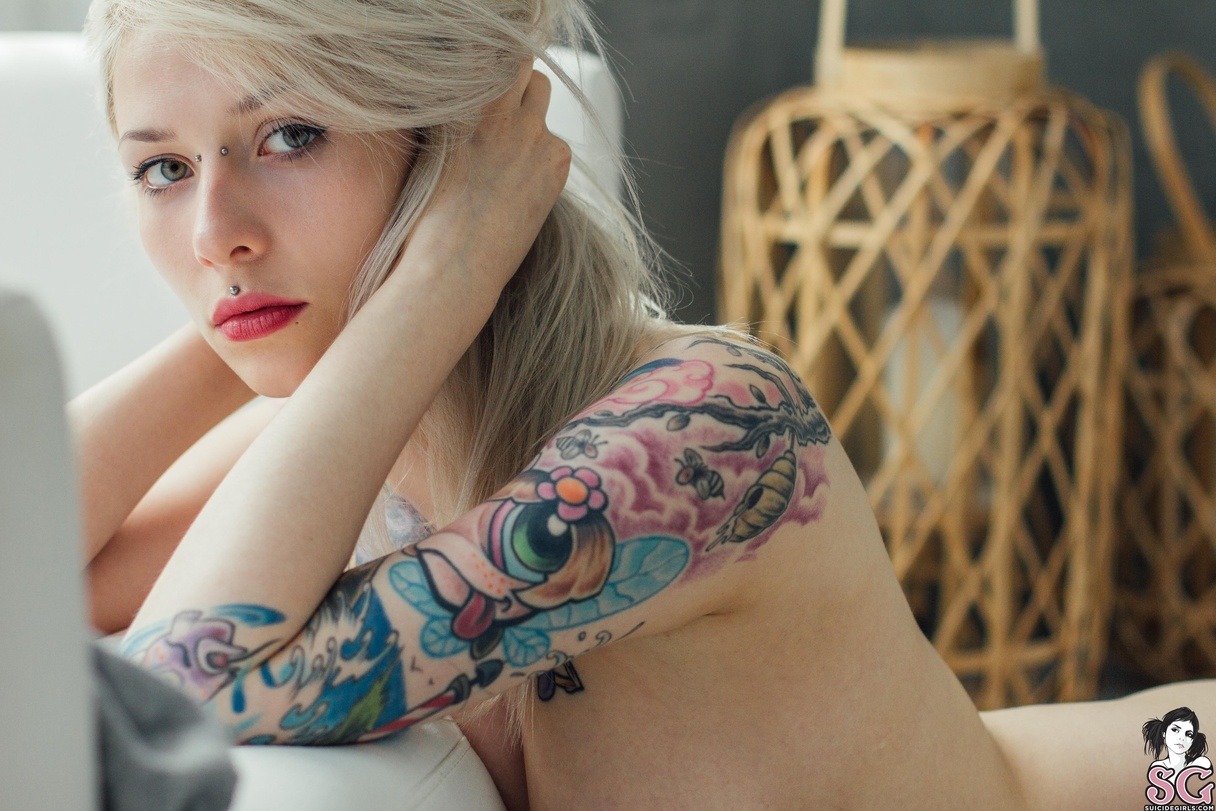 This Beauty made me so proud to be French ! ^^ &lt;3SuicideGirls.com : Marlene
