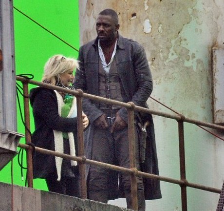 oaksparks:superheroesincolor:blackgirlnerds:Idris Elba on the set of The Dark TowerWhat a time to be