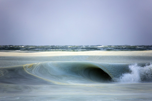 landscape-photo-graphy: Photographer Jonathan Nimerfroh Captures Massive Waves Infused with Ice