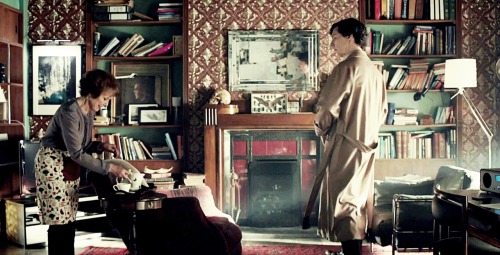 benedictsherllock:Sherlock meme:↳ [4/5] Relationships: Sherlock Holmes / Mrs Hudson&lsquo;She&rsquo;