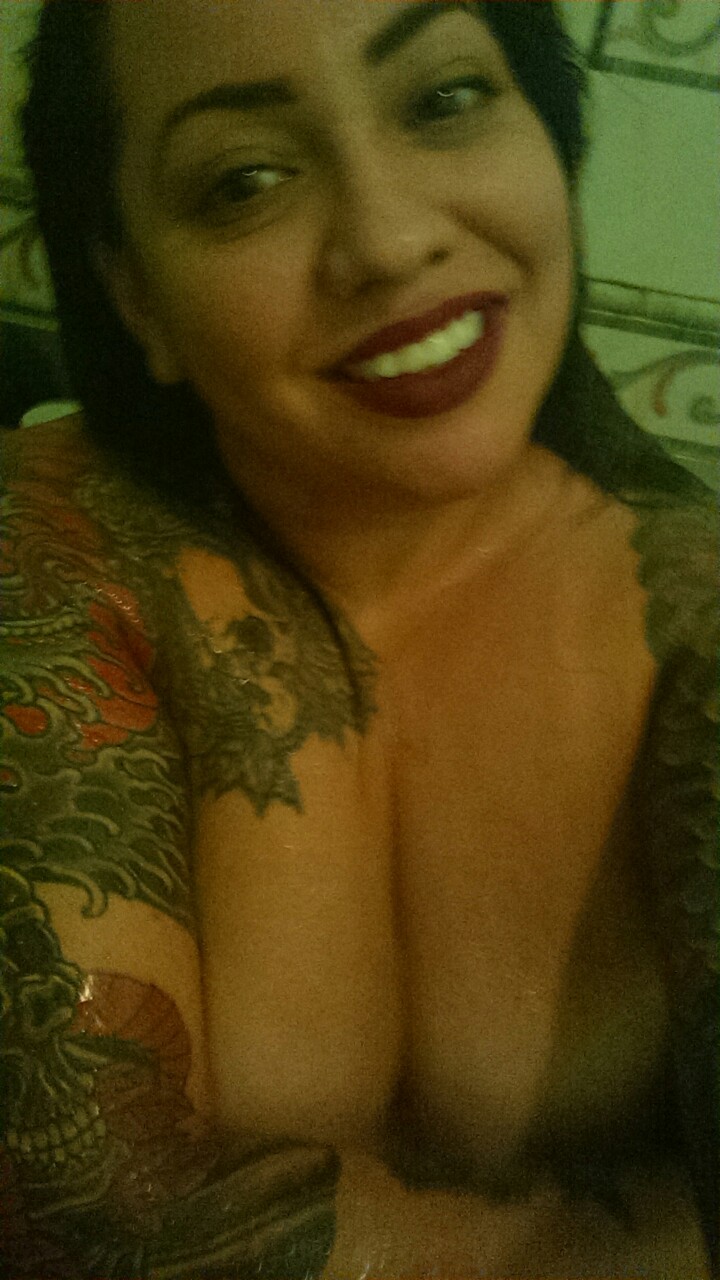 borinene1982:  kimmy-creepers:  Ok ok I’m almost done  Yummy! 