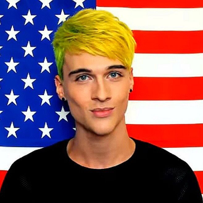Hair Chalk on Tumblr: This guy looks good with yellow hair.