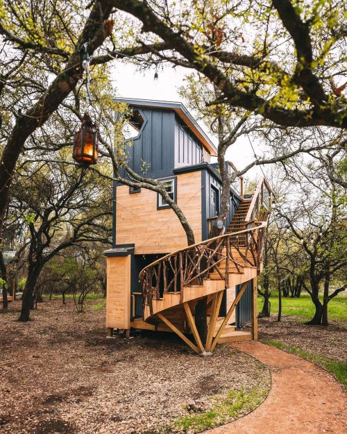 The Acorn is a tri-level, tiny home treehouse available for booking from Honey Tree Farms out of Fre