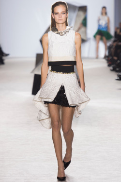 gaptoothbitch:  GIAMBATTISTA VALLI HC SS 2014