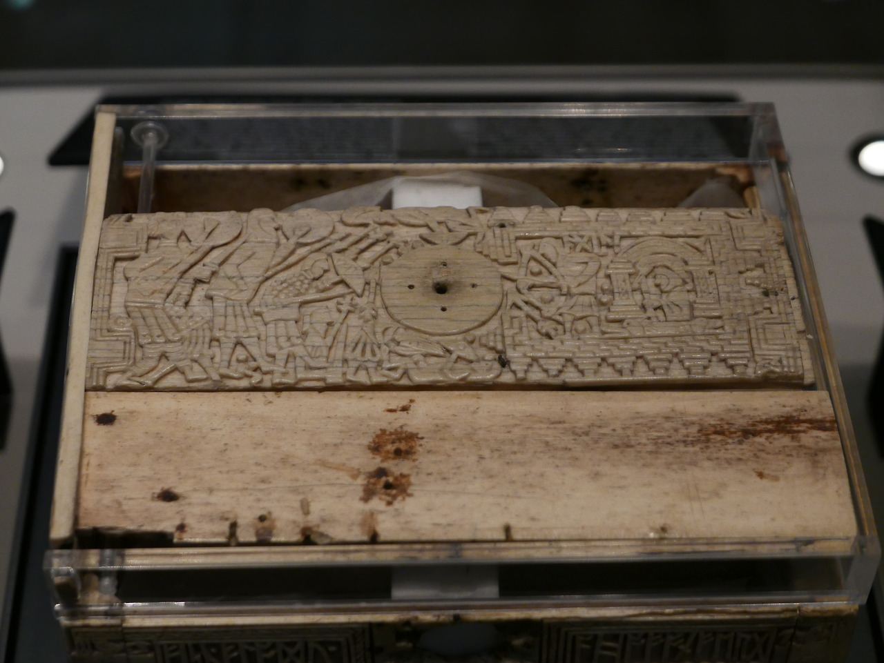 thesilicontribesman:  Anglo-Saxon Franks Casket, made from whale bone and depicting