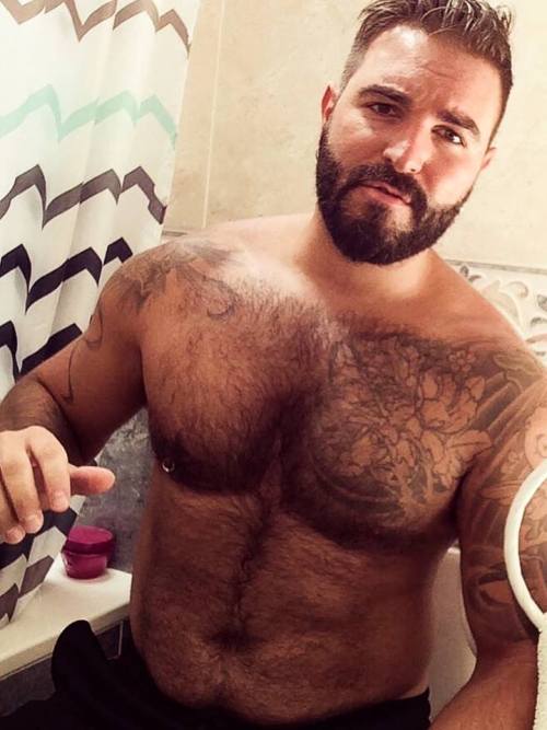 Hairy Men Heaven