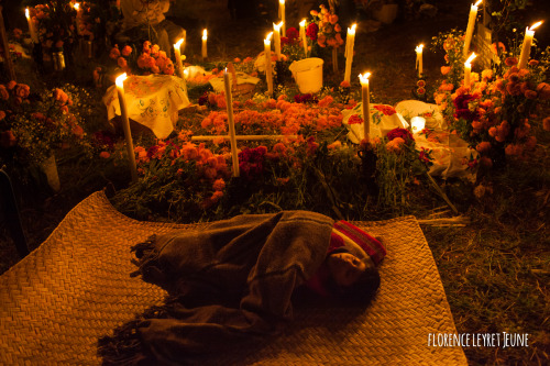 Porn thinkmexican:  Niño DormidoNoche de  Muertos, photos