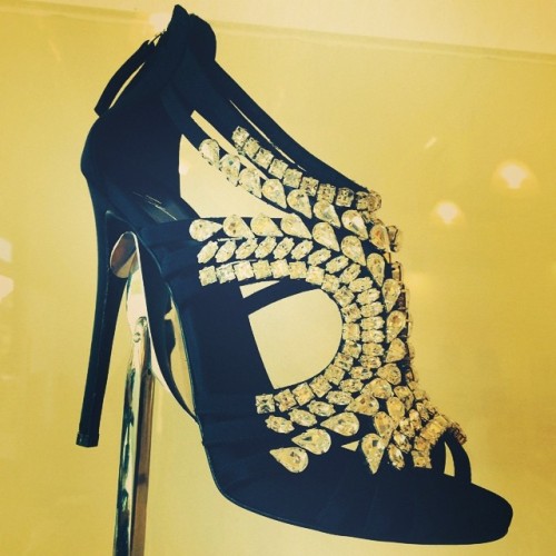 Giuseppe Zanotti Design heels #tacchialti #gzdshoes #vicinishoes #fashion #photooftheday #instagood 