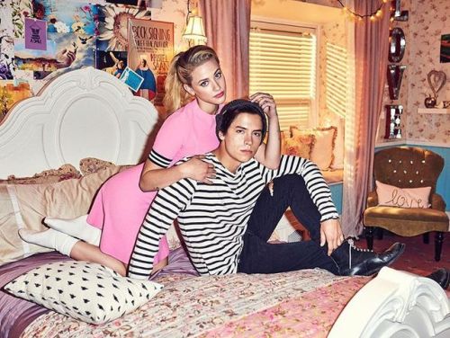 Porn Pics betty-and-jughead:  Untagged HQ Couple Portraits