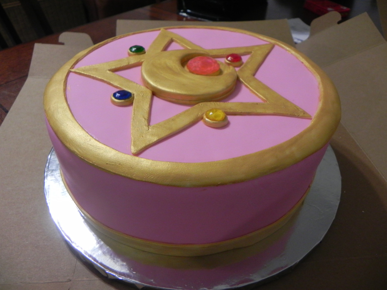 dimblethum:  just… cant believe i spent twenty years NOT having a sailor moon cake