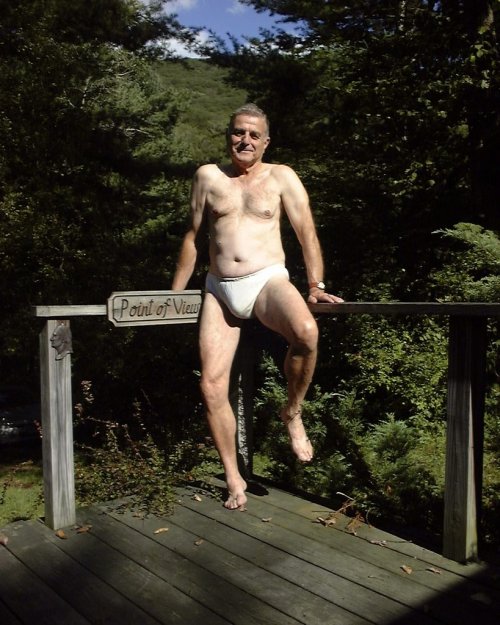 versatilo: too small dick but very nice man