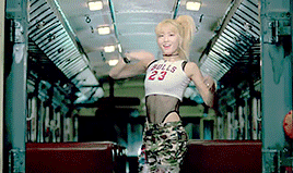 TWICE “OOH-AHH하게(Like OOH-AHH)” - MOMO CUT
