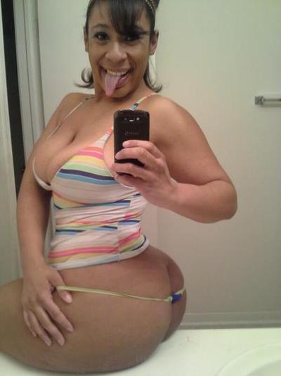 redbonegoddesses:  Caramel Kitten (the Twerking in Walmart idiot)