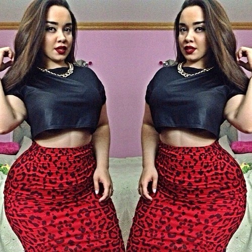 pookaluvcurves:  Pookaluvcurves 