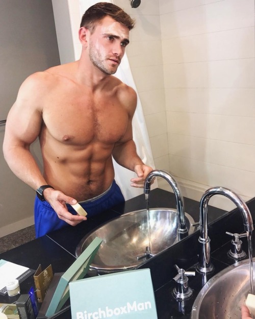 Simply Hot Guys