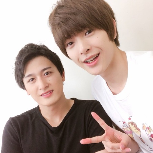 xxnothingbutstrangerxx:YAASSS MORE PHOTOS ! Can we just savor the moment that AriKen (Ushijima’s Sta