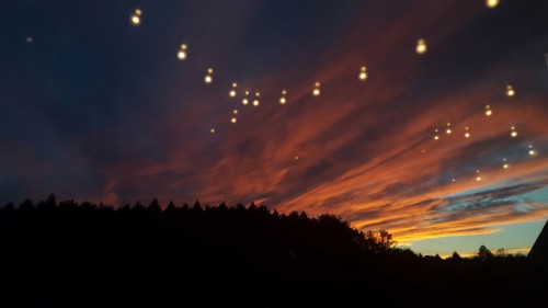 groovyherbs:  thesevibesseemfine:  penizpizza:  The lights in my room reflected from my window and looked amazing in the sky   Aliens  This is enchanting