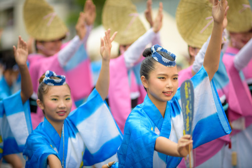  As I slowly pour through the massive collection of shots I gathered at the 59th Koenji Awaodori, I 