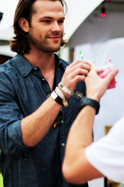 snowbairds:  Jared being adorable at the Austin Food &amp; Wine Festival ツ