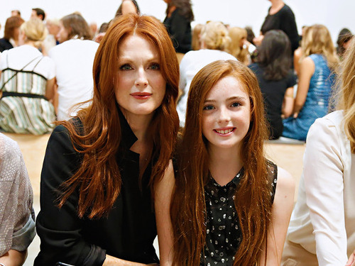 Porn photo  Julianne Moore and her daughter at NYFW,