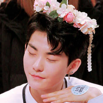 © kihyuln; like or reblog if you use/save