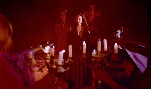 marypickfords:The Shiver of the Vampires (Jean Rollin, 1971)