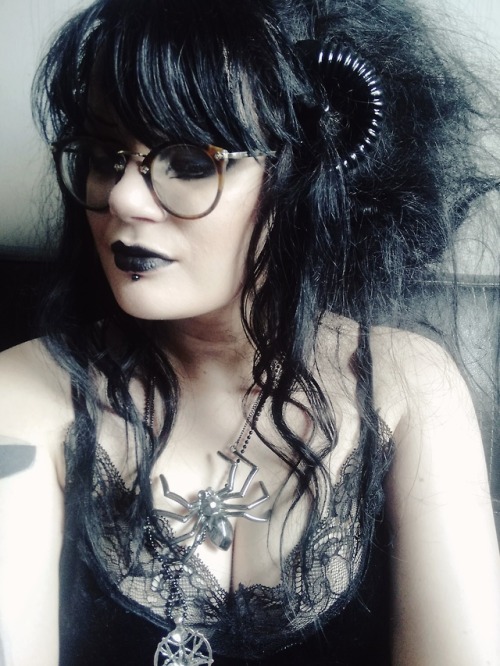 phunts: Hail satan