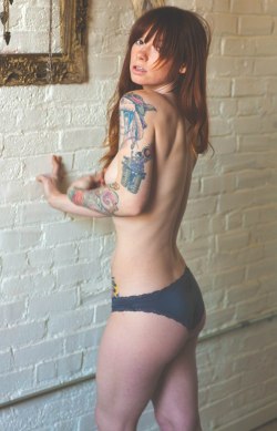 ilovetattoogirls:  Hattie Watson 