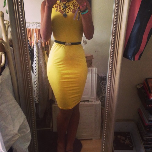 alysiahurrell:New dress, yay Stretchy