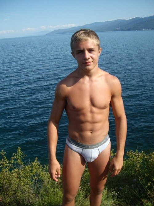 http://russian-boys.tumblr.com/post/162041797020