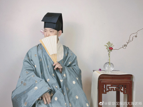 chinese hanfu by 爱穿汉服的大海老师