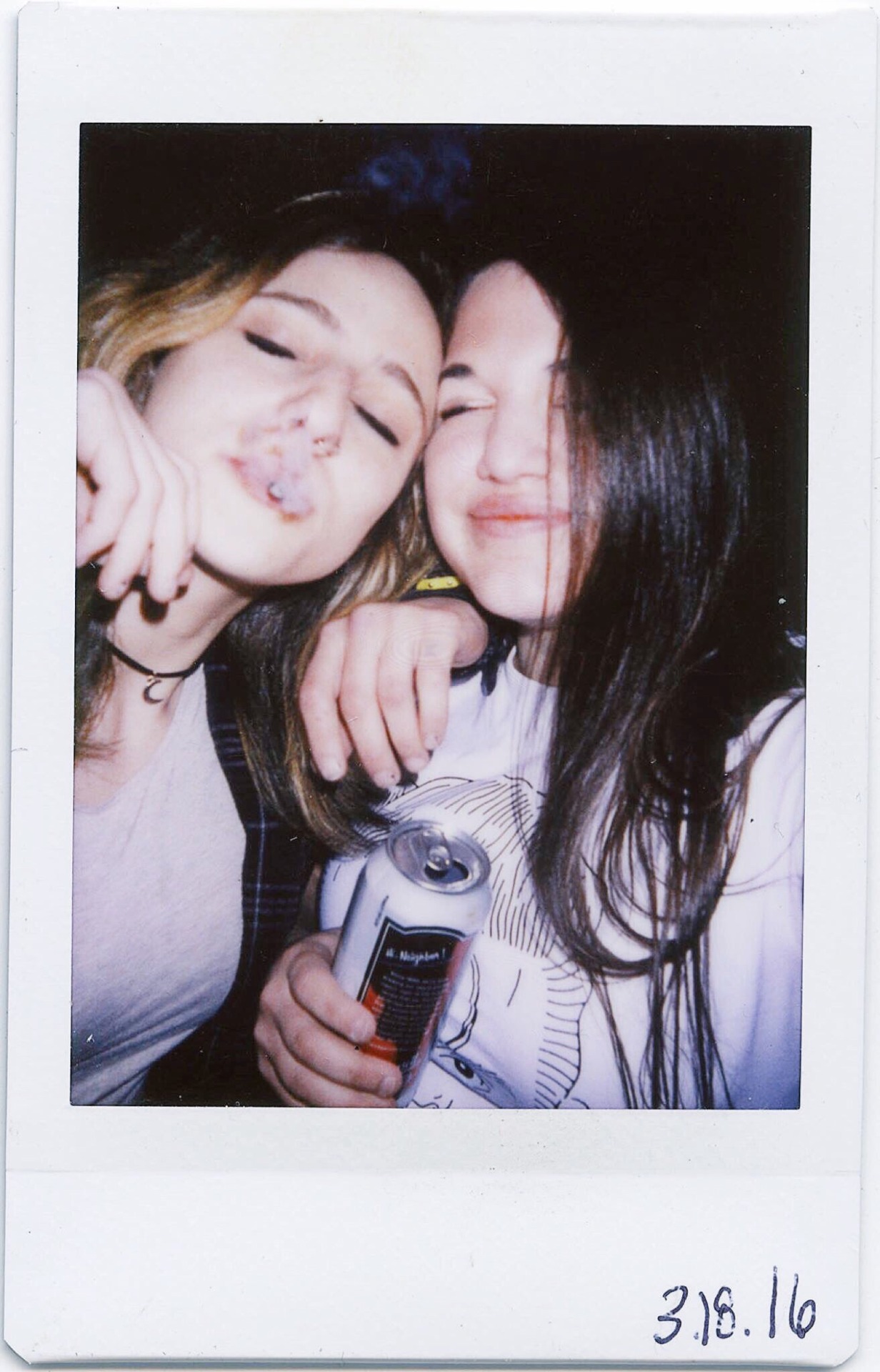 red-eyedandblue:  friendship 