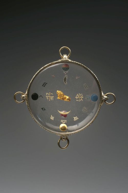 picard-schreckensberger:Horoskop-Amulett von WallensteinBergkristall, Gold, Silber, vergoldetum 1600