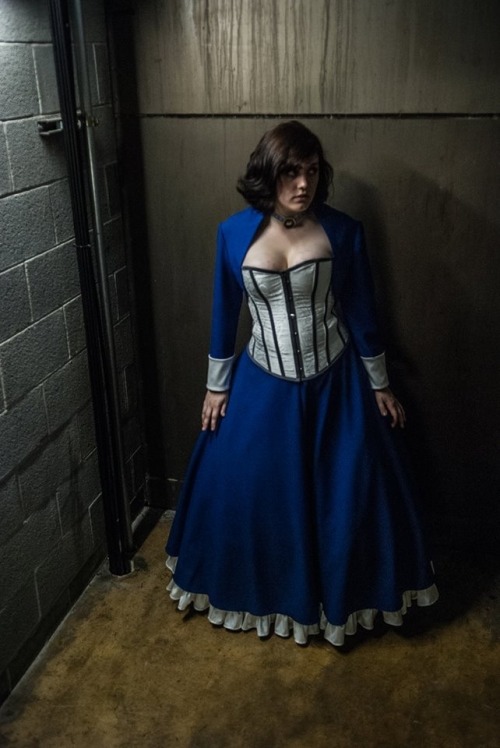 sandsibilings: So here is my Elizabeth cosplay from CONvergence I really liked how it turned out :33
