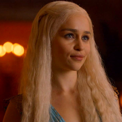 braavosis:  Feel free to use these Dany icons! Please reblog/like if you do.