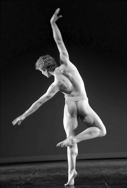 ba2124:  An amazing body….wow 