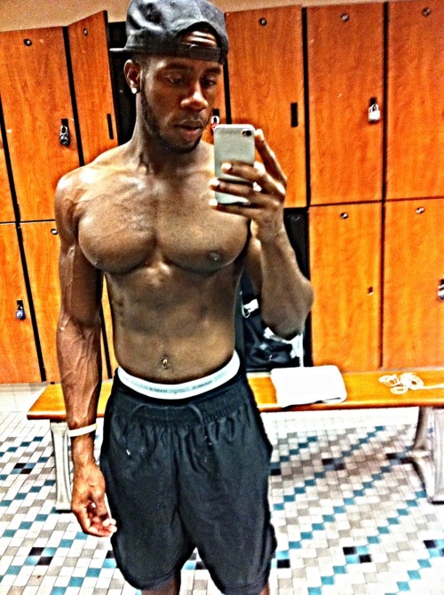 exoticvision:  Playing Around 😏 